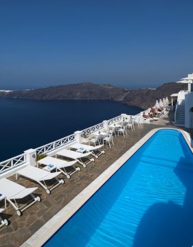 REGINA MARE SANTORINI