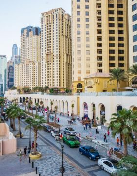 RAMADA HOTEL & SUITES BY WYNDHAM JBR